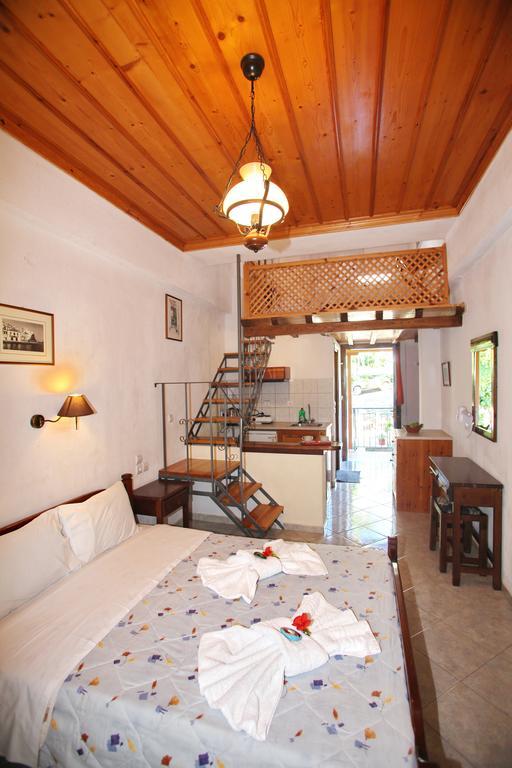 Alexandra Sofia Apartment Stafylos Exterior photo